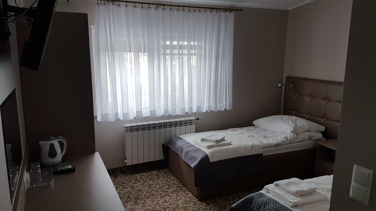 Hotel Gutland Wysokie Mazowieckie Екстериор снимка