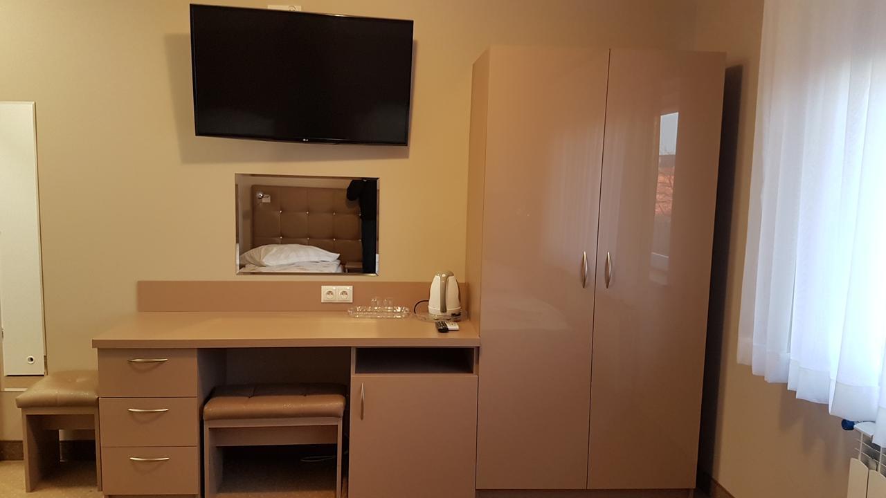 Hotel Gutland Wysokie Mazowieckie Екстериор снимка